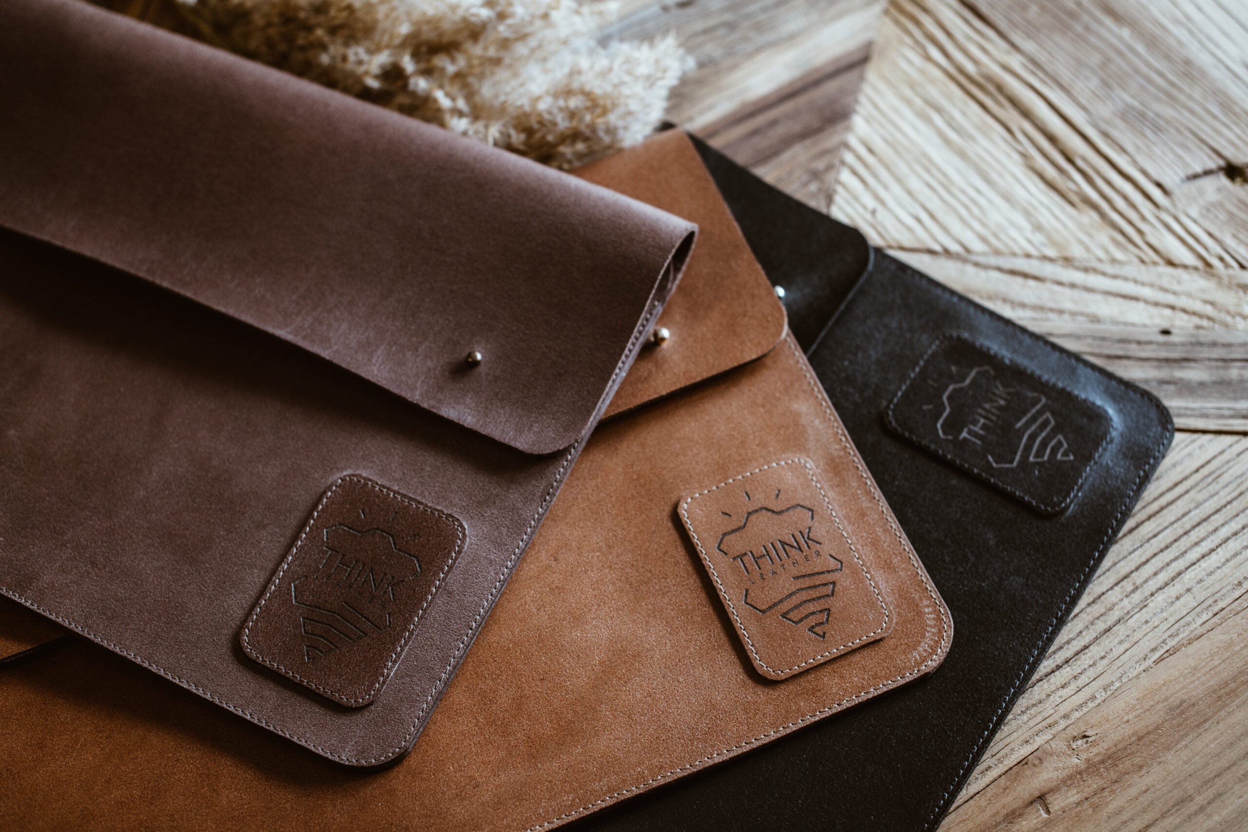 COVER MACBOOK 13" with a flap dark brown-3